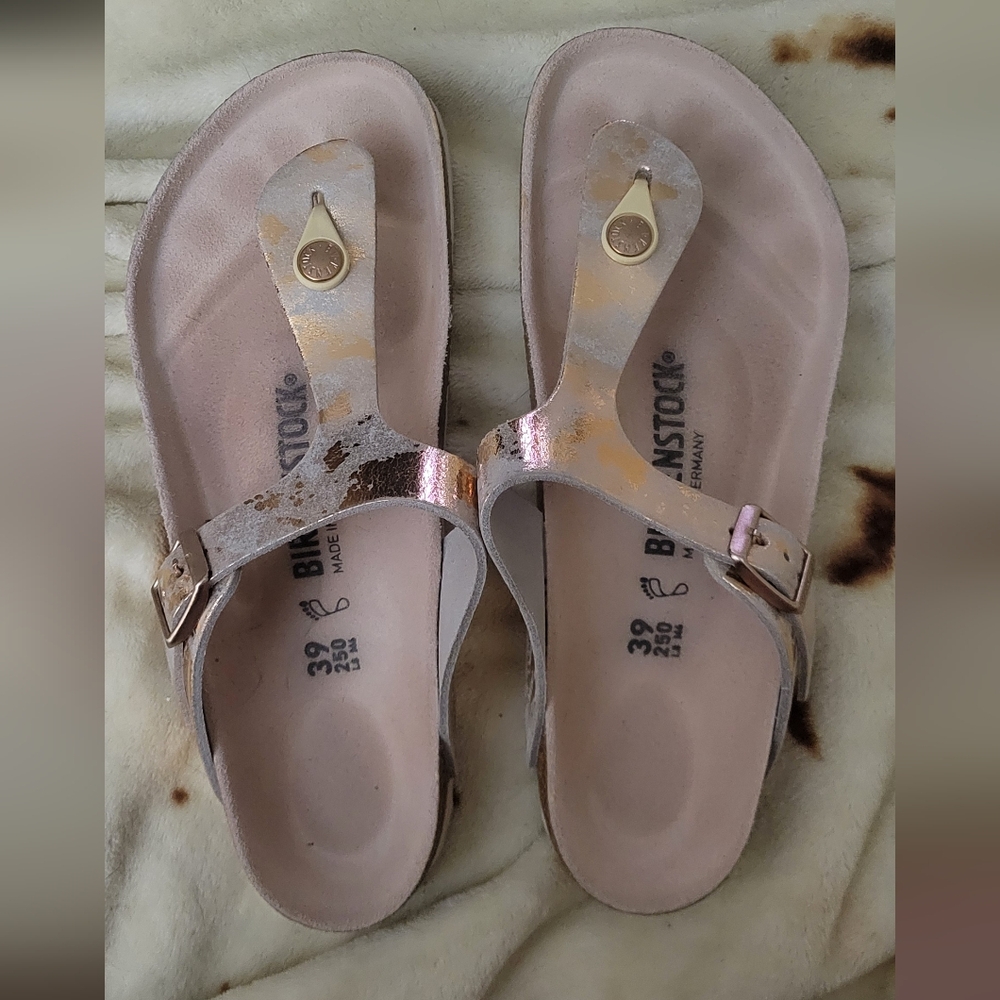 Birkenstock Gizeh Rose Gold Metallic